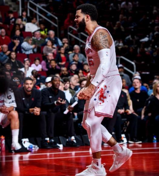 C7模拟器-火箭队升级后场？若追5000万顶薪巨星，2位首发难留，还要搭首轮